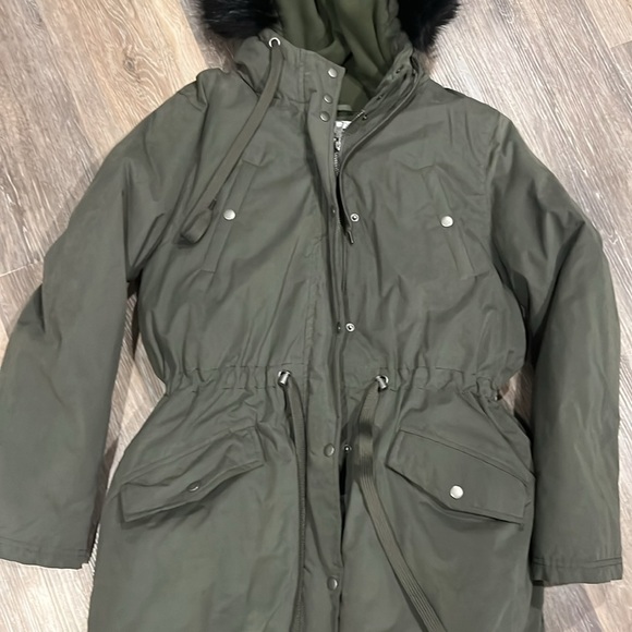 Old Navy olive green parka coat with black faux fur trim hood size size Small - Picture 3 of 13